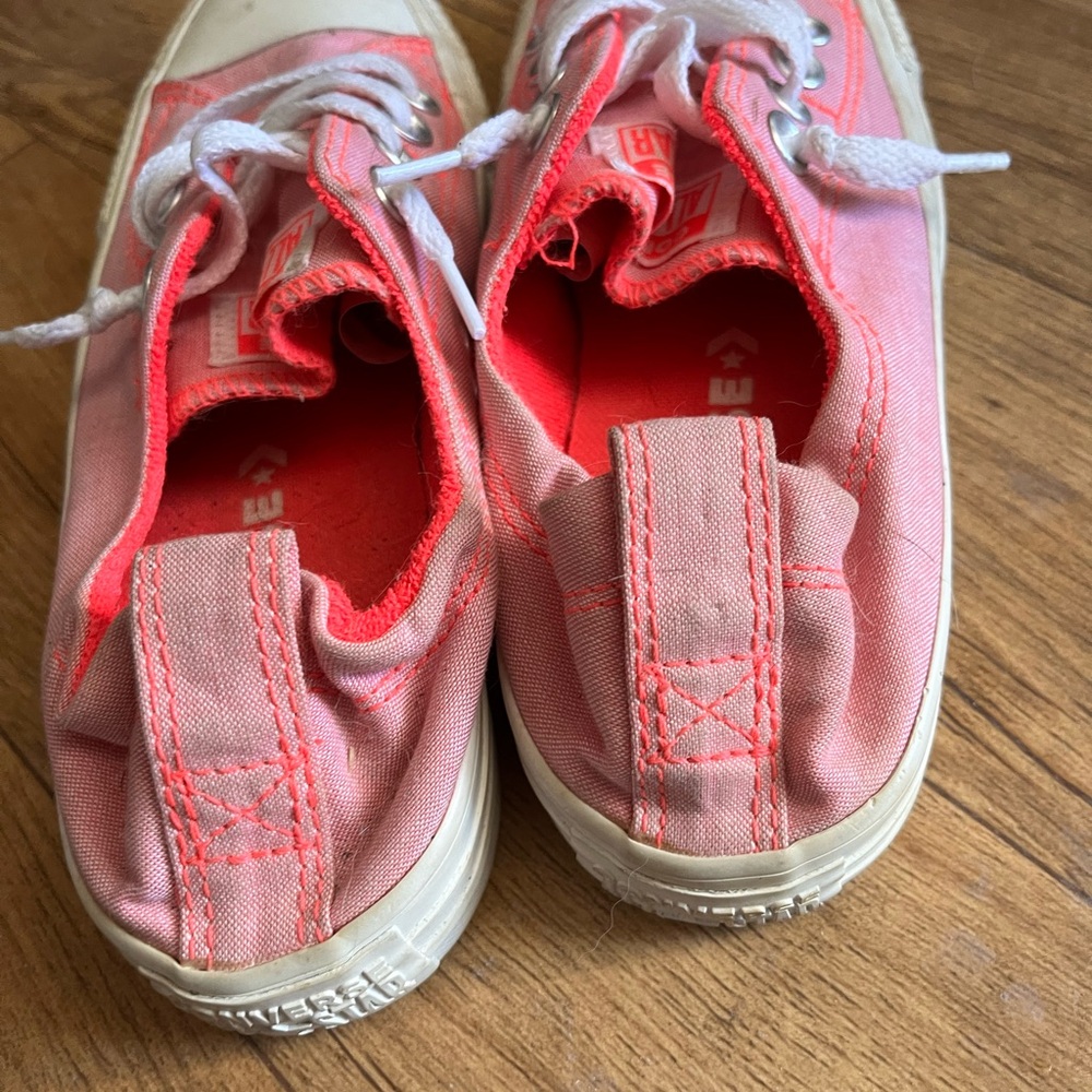 Pink Denim Converse - Picture 4 of 5